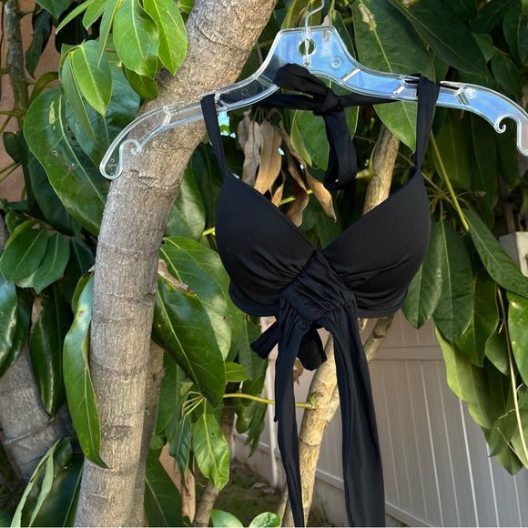 Victoria’s Secret Black Bikini Top with Ties ! - Picture 3 of 6